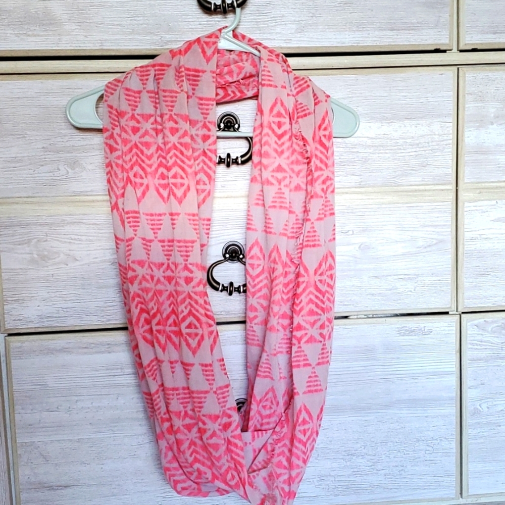 Infinity scarf